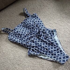 Cupshe Navy and White Floral Swimsuit